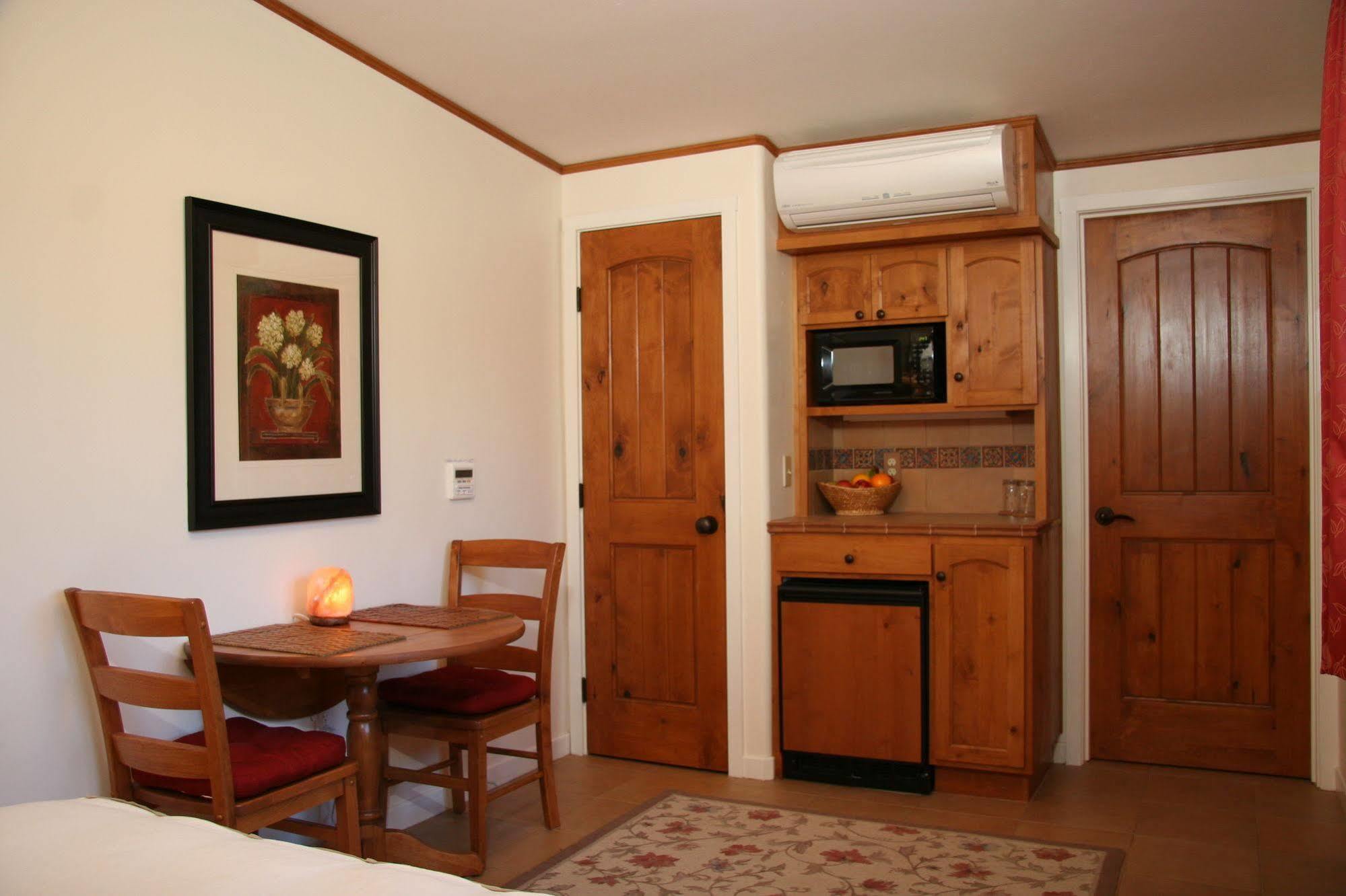 Ojai Retreat & Inn Exterior photo