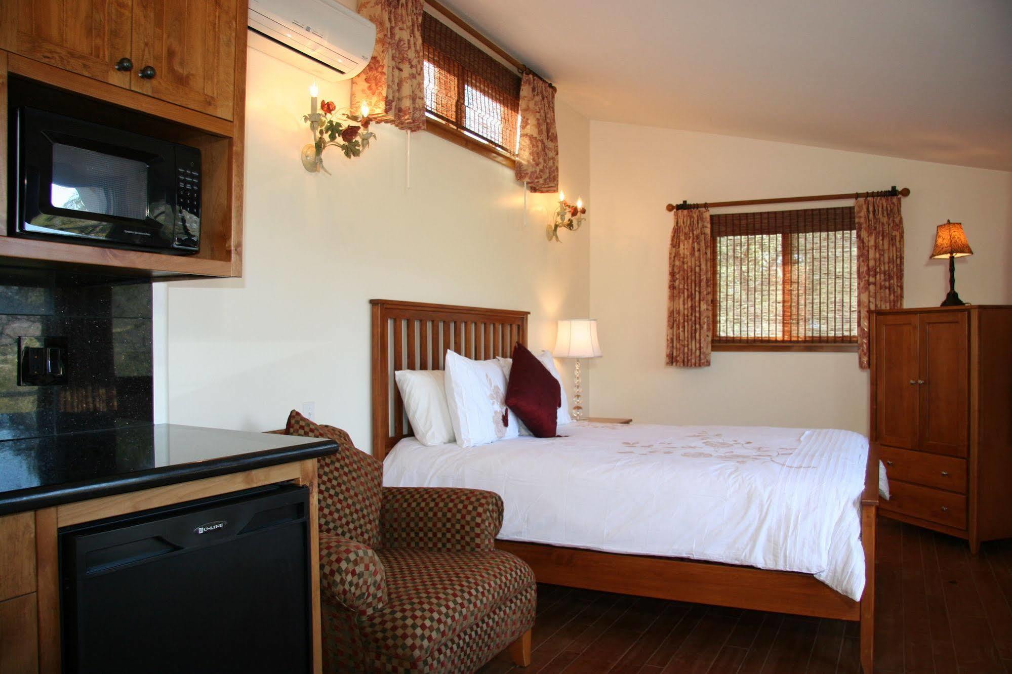 Ojai Retreat & Inn Exterior photo